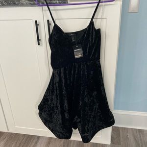 NWT Forvever 21 black spaghetti strap v neck knit dress with unique hemline